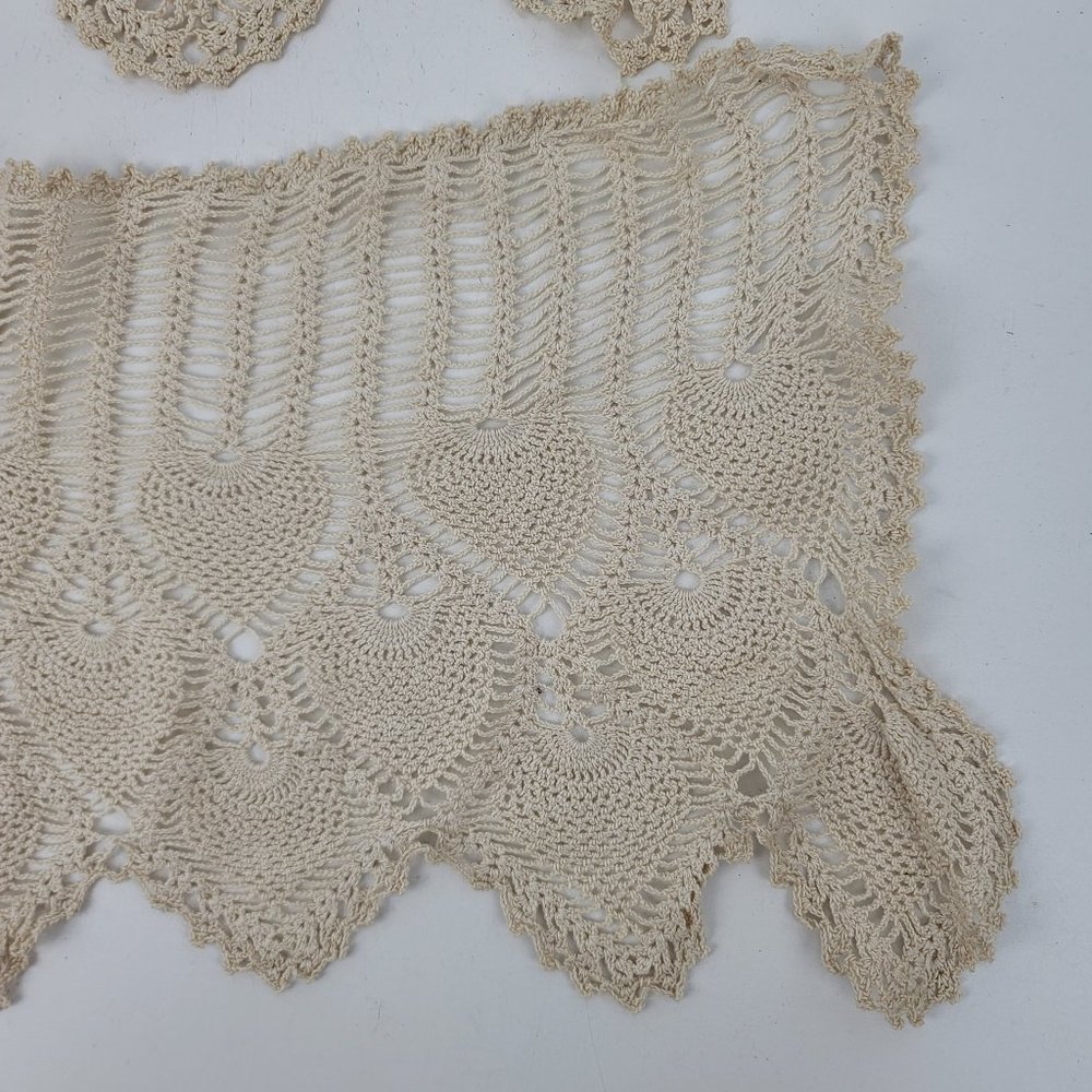 Vintage Ecru Off White 23" Butterfly & Curtain Style Doilies Table Runner Decor - Picture 9 of 10